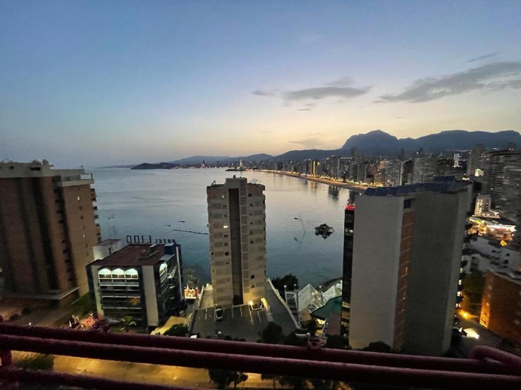 Apartamento Don Miguel 2 เบนิดอร์ม ภายนอก รูปภาพ
